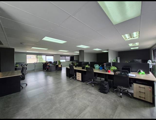 650M² OFFICE FOR SALE IN SUNNINGHILL